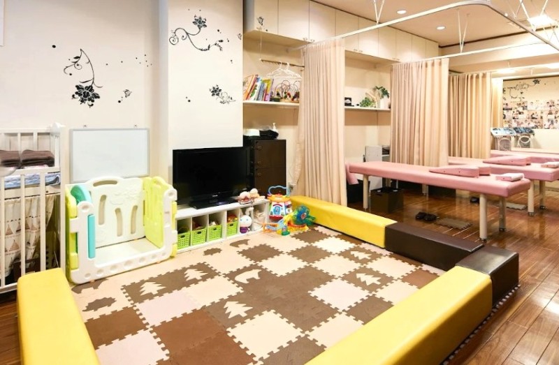 上桂さくら整⾻院 キッズスペース